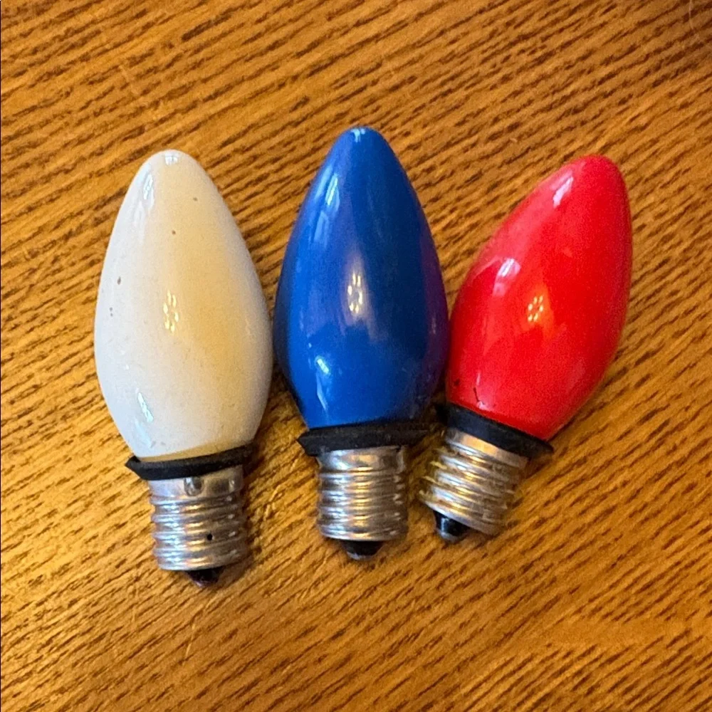 Vintage 50s-60s Christmas Red White and Blue 24 Light Strand Size C9